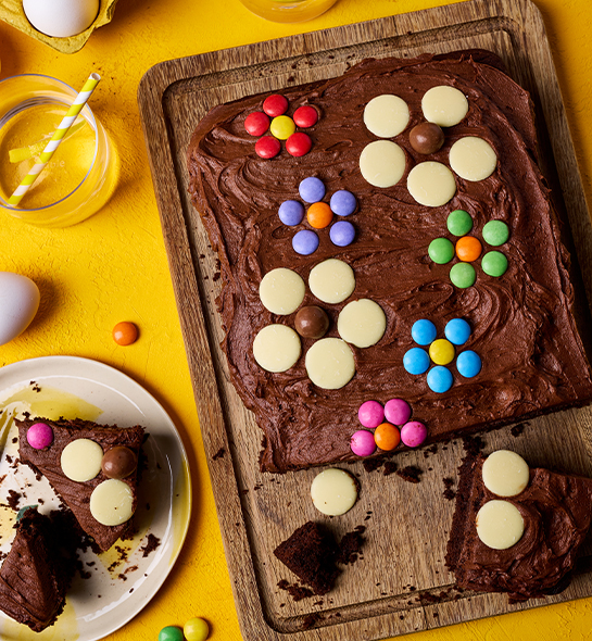 Smartie Flower Chocolate Traybake