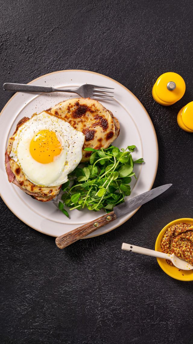 Bonjour, Croque Madame 🍳
There’s one thing that makes a classic cheese and ham toastie for lunch even better and that’s A FRIED EGG ON TOP! You’re welcome.

Oh, and you can find a cracking recipe in our Stories (or on our website.)

#croquemadame #freerange #eggontop #friedegg #eggrecipes