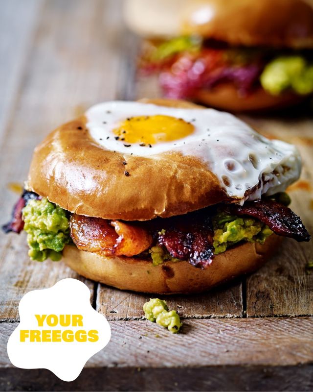 Sunny side up Saturdays ☀️
This weekend’s brekkie bagel has an extra dose of sunshine – finally! Bringing some fun Mexican fiesta vibes with spicy guacamole slathered inside as well as some classic crispy bacon, it’s a delicious (and messy) bite. We’ve grabbed this recipe from one of our stockists, and you can find the full method on the @tescofood website – simply search ‘egg in a hole with spicy bacon and guacamole’. Enjoy the sunshine!

#Brekkie #BreakfastBagel #SunnySideUp #SunnySaturday #BreakfastIdeas
