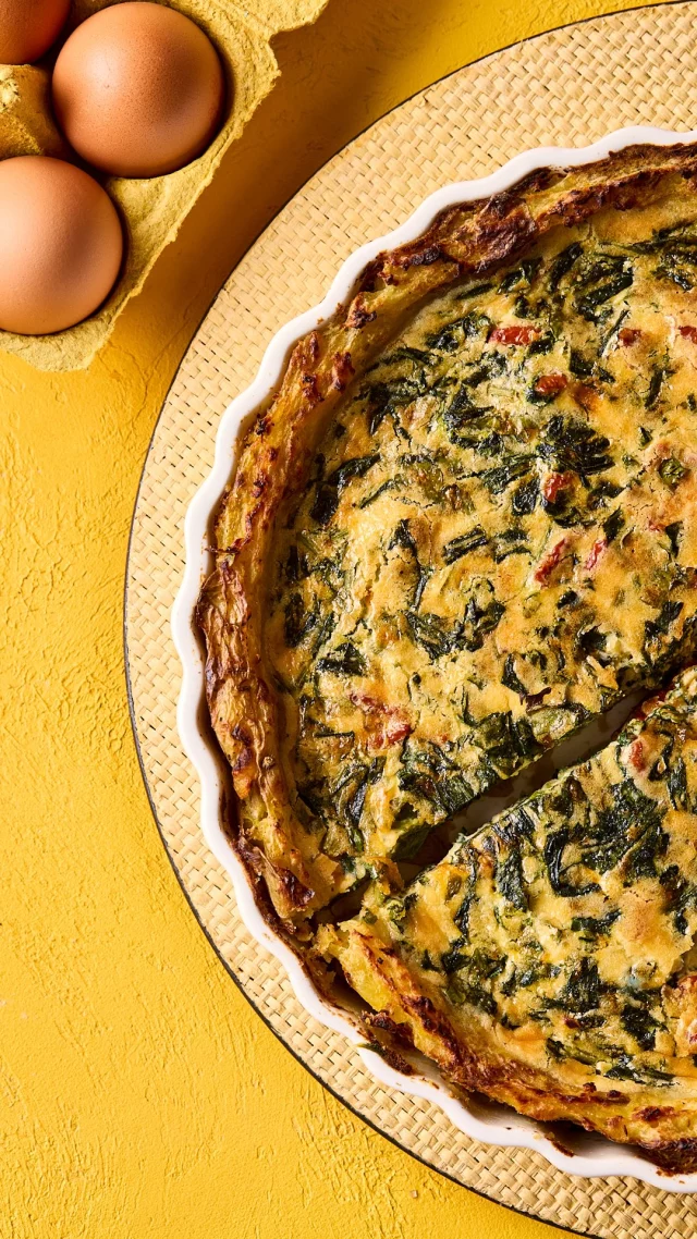 It’s International Picnic Day ☀️ life’s too short to mess around with pastry (and we don’t know how long the sun will hang around for) so try this easy peasy potato-crusted quiche instead!

Perfect for prepping ahead, this spinach and sun-dried tomato filling is packed full of sunshine and simply sings the start of summer. Now, where’s our gingham blanket and wicker basket?

You’ll need:

FOR THE POTATO CRUST
750g new/baby potatoes, large ones sliced in half
1 tbsp rapeseed oil
Sea salt & cracked black pepper

FOR THE QUICHE
150g spinach
4 large FREE free range eggs
250ml double cream
100ml milk
60g red Leicester, crumbled or grated
80g sun-dried tomatoes
15g flatleaf parsley
Seasonal salad leaves (to serve)
Balsamic vinegar (to serve)

Head to our website for the full recipe - search ‘Easy Peasy Potato-Crusted Quiche’ 😍